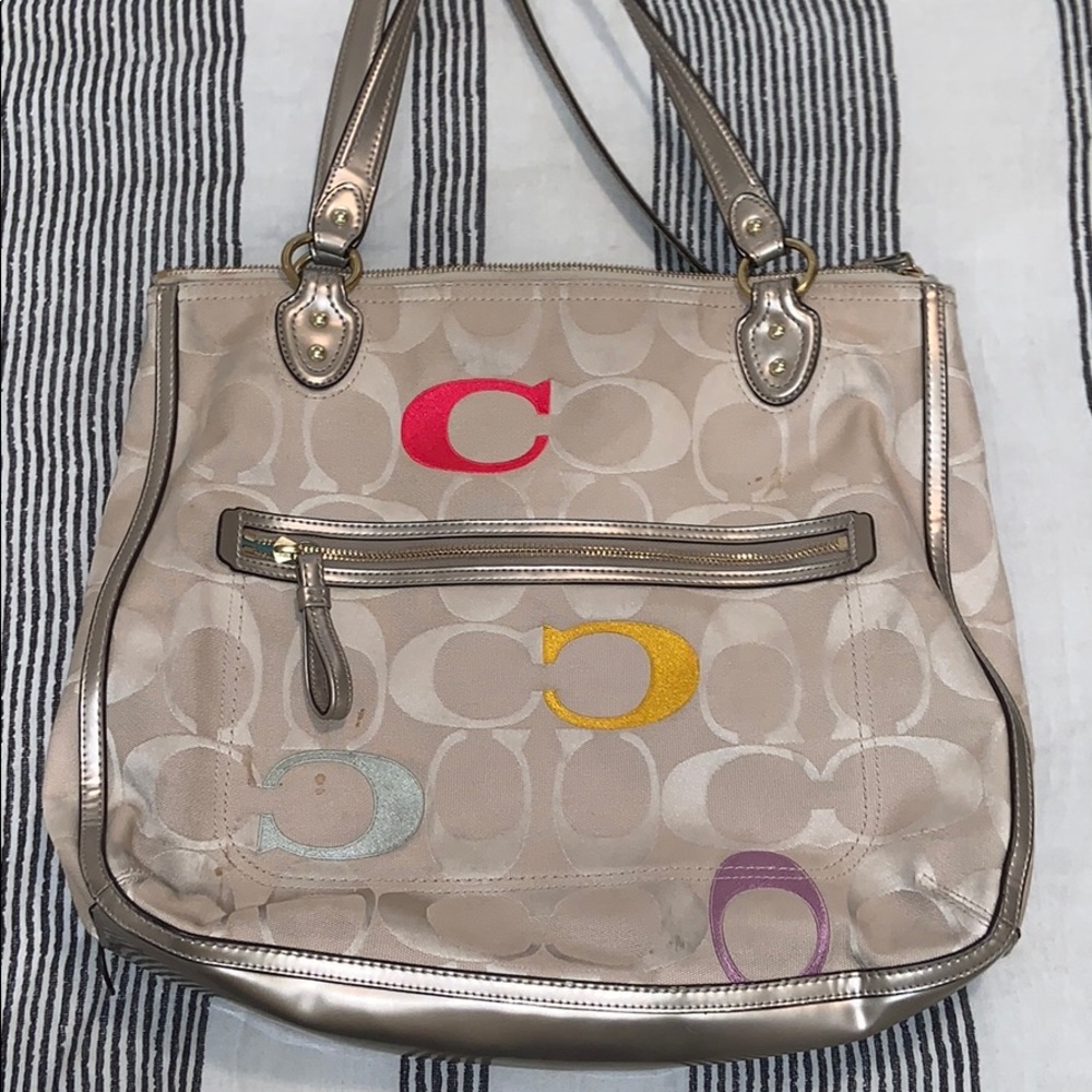 Used Coach purse - Picture 3 of 6